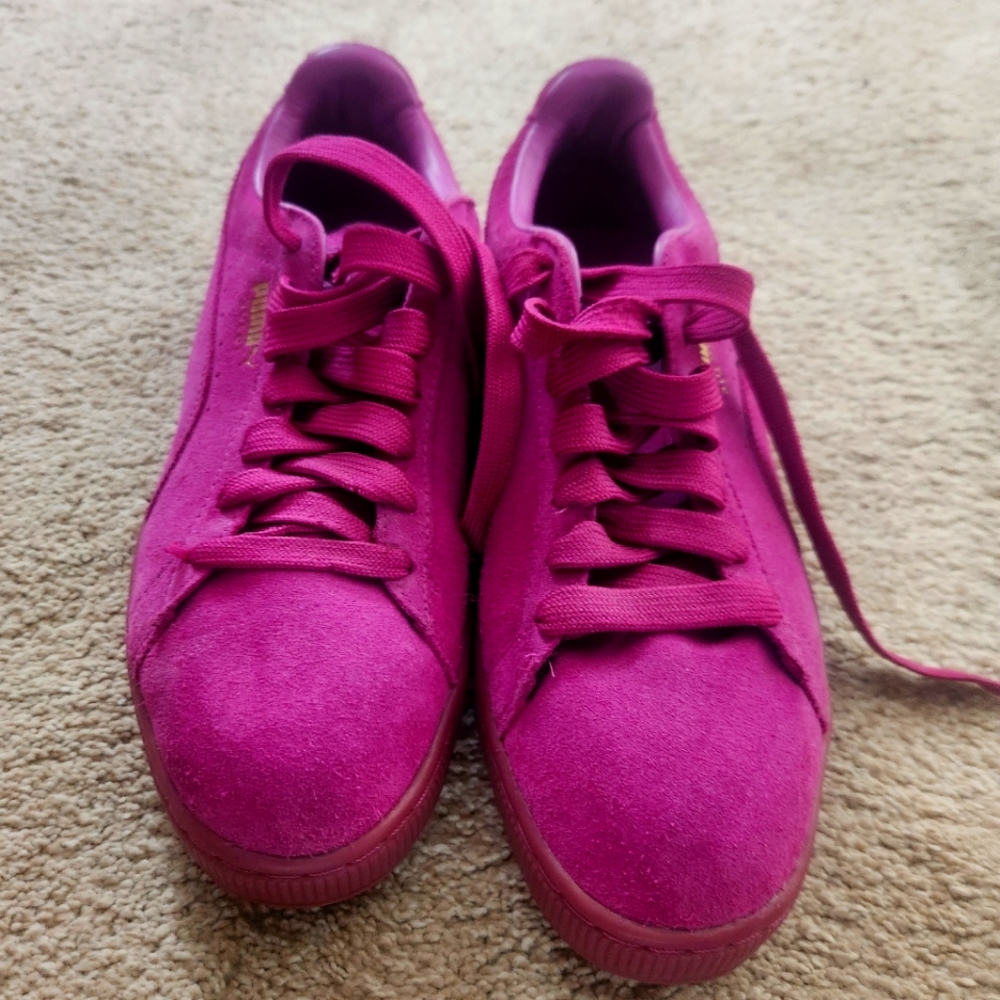 Suede Pumas